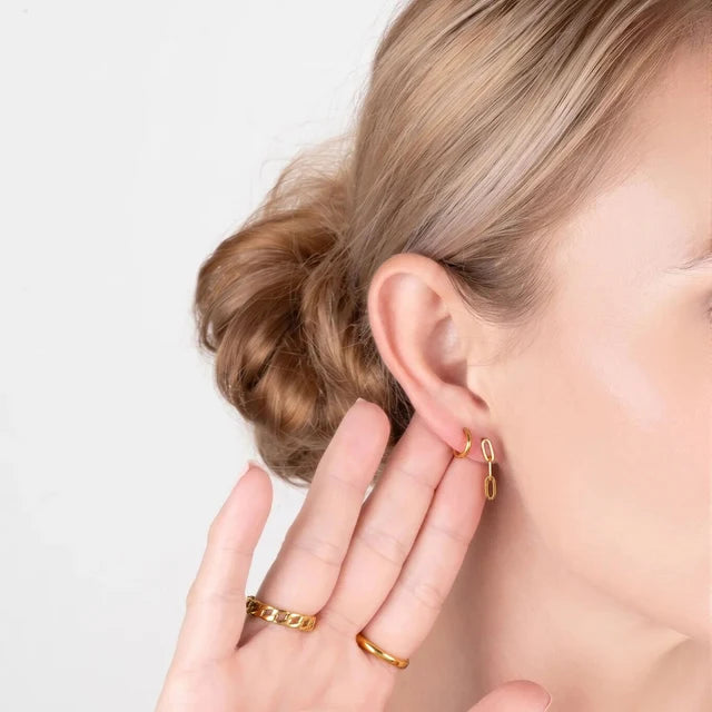 Très Chic Earrings